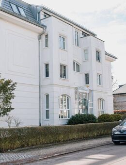 Bezugsfrei: Traumhafte Terrassenwohnung in direkter Lage zum Grunewald - Berlin