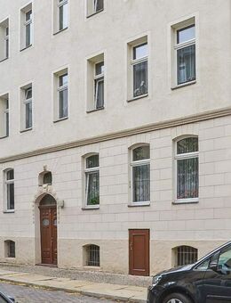 Attraktives Mehrfamilienhaus in Halle - voll vermietetes Altbaujuwel mit 7 Einheiten und Balkonen - Halle (Saale)