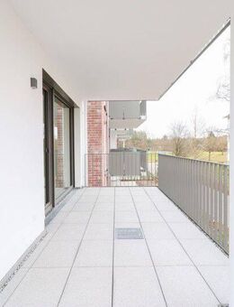 Lichtdurchflutete 4-Zi.-Wohnung mit Balkon, moderner Einbauküche & großzügigem Grundriss - Singen (Hohentwiel)