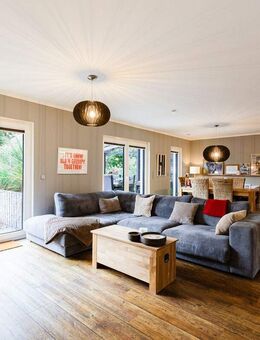 Charmant und modern: Ihr hyggeliges Zuhause auf einer Ebene mit großzügigem Garten & Terrassen - Lentföhrden