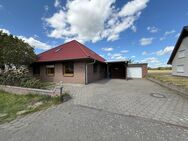 Thedinghausen: Gut geschnittener Bungalow mit Garage, Carport, Gartenhaus und hübschem Garten - Thedinghausen