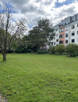 Helle 2 Zimmer-Wohnung mit Balkon in begehrter Lage - Unterschleißheim