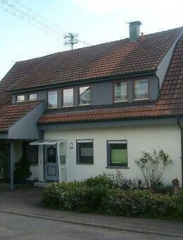 Wohnhaus (2 WE) mit 3 Garagen in Oberndorf- Beffendorf! - Oberndorf (Neckar)