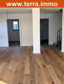 Gut vermietetes Reihenendhaus inkl. 2 Pkw-Stellplätze! - Hattersheim (Main)