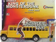 Vitamalz Nr.02 - King of The Monsterdunk Tour - US Bus mit Basketballkorb - Doberschütz