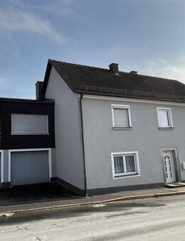 großes Wohnhaus mit traumhaftem Grundstück - Flossenbürg