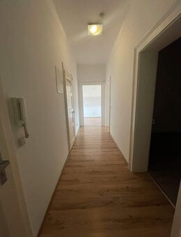 Sanierte 2 ZKB Wohnung im Altbau Ludwigshafen-Mundenheim - Ludwigshafen (Rhein)