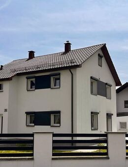 Traumhaftes Zwei-Familienhaus - Aufwendig saniert mit Liebe ins Detail - Weidenstetten