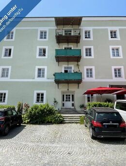 Sehr gepflegte und geräumige 4 Zimmer Wohnung in der Altstadt Ortspitze mit Donaublick - Passau