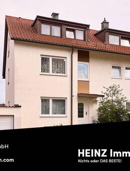 Charmantes Zweifamilienhaus mit Dachausbau und großem Garten auf 521qm Grundstücksfläche - Remseck (Neckar)