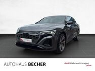 Audi Q8, 55 quattro S-line, Jahr 2023 - Wesel