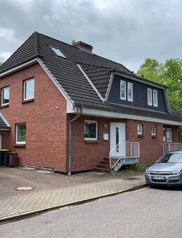 von Privat, Doppelhaushälfte im Pinneberger Quellental, Sackgassenendlage - Pinneberg