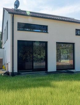 Luxuriöses Einfamilienhaus mit großem Grundstück - Karlsruhe