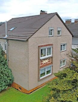 Dreifamilienhaus mit freier Wohnung in beliebter Lage von Kaufungen - Kaufungen