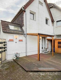 Modernisiertes Einfamilienhaus mit PKW-Stellplatz für kleine Familien - Duisburg