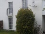 Medingen - DD, schöne ruhige Wohnung im 1. OG li. mit Stellplatz - Ottendorf-Okrilla