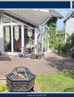 Idyllisch im Grünen - Schöne DHH mit originellem Schnitt , EBK, Garten, Garage und Stellplatz - Wehrheim