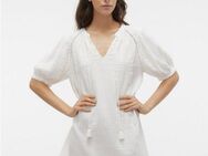 Vero Moda Tunikakleid VMKISY 2/4 SLEEVE TUNIC WVN BTQ