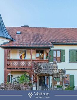 WOHNHAUS MIT ERKERTÜRMCHEN IN DIESSEN: EIN GRUNDSTÜCK MIT SEELE UND VIELEN MÖGLICHKEITEN - Dießen (Ammersee)