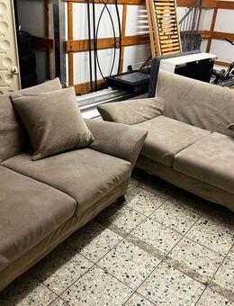 2 Stück Doppelsofa, Couch, Sofa mit je 2 Plätzen plus 3 Kissen - Wolfratshausen