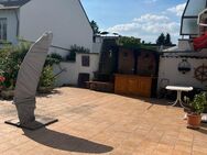 Lövenich 3-Zimmer-Wohnung mit großer Terrasse und eigenem Garten in sehr ruhiger Lage - Köln