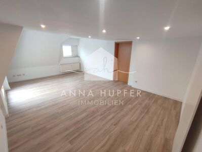Gemütliche DG-Wohnung mit Balkon