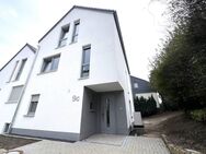 Energieeffiziente Doppelhaushälfte in Wetter: Modernes Wohnen mit Gestaltungsmöglichkeiten - Wetter (Ruhr)
