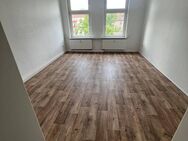 1,5 Raum Wohnung mit Balkon - Zeitz