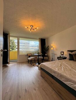 Apartment neu saniert und möbliert - München