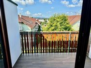 Top-sanierte 2-Zimmer-Dachwohnung mit Balkon & Tiefgarage - Ideal für Berufstätige in Gunzenhausen - Gunzenhausen