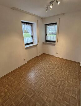 Helles Studenten-Appartement mit eigenem Parkplatz und schneller WLAN-Flatrate - Eichstätt