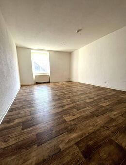 Helle 4-Raum-Wohnung in Neugersdorf – nach Wunsch renoviert - Ebersbach-Neugersdorf