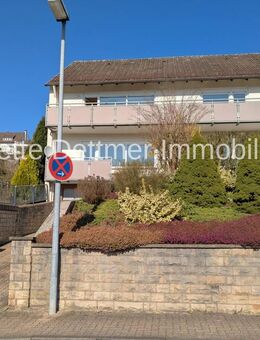 Gepflegtes Zweifamilienhaus mit 3 Garagen und Panorama über Alfeld - Alfeld (Leine)
