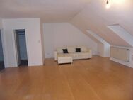 Seltene Gelegenheit - Dachgeschosswohnung Maxvorstadt - München