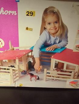 Holzpferdestall von Eichhorn - Ehlscheid