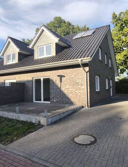 Moderne Doppelhaushälfte in begehrter Lage von Apen-Augustfehn - sofort bezugsfertig! - Apen