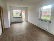 ! DAS WIRD SCHÖN ! Helles Wohnzimmer mit Loggia, Tageslichtbad mit Wanne - Langelsheim