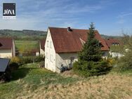 Massives Zweifamilienhaus in sonniger, ruhiger Lage mit großem Grundstück - Himmelkron