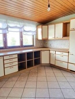 Lichtdurchflutete Dachgeschosswohnung in gesuchter Lage ! - Eppingen