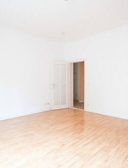 Zwischen Ruhe und Großstadt: 2-Zimmer-Wohnung mit Balkon und Tageslichtbad im bunten Friedrichshain - Berlin