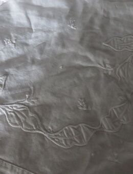 Stoff weiß mit Muster, Maße 230 x 140 cm zu verschenken - Stuttgart