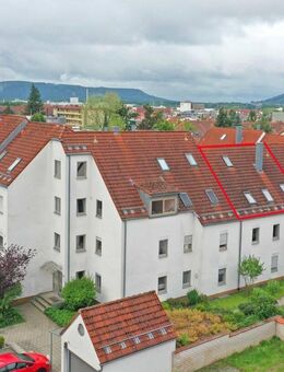 3-Zimmer-Dachgeschoss-Wohnung ausgebauter Spitzboden und Tiefgargenstellplatz. - Neumarkt (Oberpfalz)