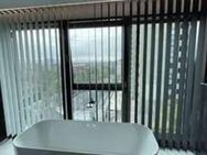 Neubau: Luxus 4-Zimmer-Wohnung mit Einbauküche und 2 Bädern und Balkon in Karlsruhe - Karlsruhe