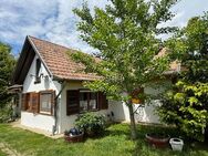 Ungarn: Haus auf der Südseite des Balatons bei Fonyód, Nähe Thermalbad - Kämpfelbach
