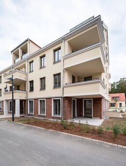 Wunderbare 2 Zimmer Wohnung mit EBK, Fußbodenheizung und Terrasse - BT Sa. 22.11./13:15 Uhr - Beelitz