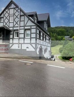 Charmante Maisonette-Wohnung mit historischem Flair und modernem Wohnkomfort - Bühl