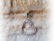 1 Herz-Set mit Zirkonia, Gelbgold 333/- 9k mit Ankerkette 333/- 8k