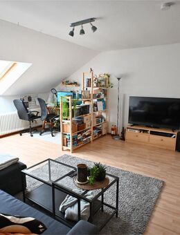 Charmante Dachgeschosswohnung in ruhiger Lage - Würzburg