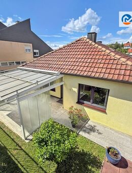 Gepflegtes Einfamilienhaus mit separater Einliegerwohnung in Würzburg-Versbach - Würzburg