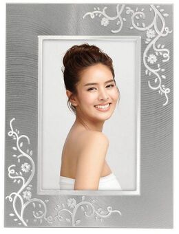 Hama Portraitrahmen Porträtrahmen 13x18 cm, silber, aufhängbar, aufstellbar, für 1 Bilder